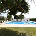호텔 Monte Dos Avos Village - Pets Friendly 3*