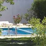 호텔 Monte Dos Avos Village - Pets Friendly 3*