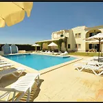 Monte Dos Avos Village - Pets Friendly Hotel Fuseta