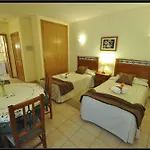 Monte Dos Avos Village - Pets Friendly Hotel Fuseta