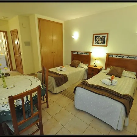 Monte Dos Avos Village - Pets Friendly Hotel Fuseta