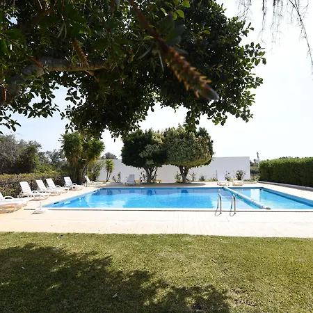 ホテル Monte Dos Avos Village - Pets Friendly 3*