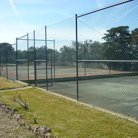 Monte Dos Avos Village - Pets Friendly ホテル 3*