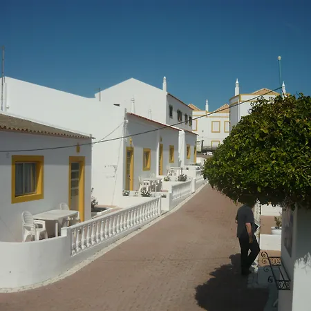 Monte Dos Avos Village - Pets Friendly ホテル 3*